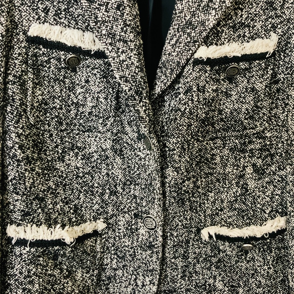 Talbots "T" Engraved Button Tweed Jacket - Picture 6 of 15